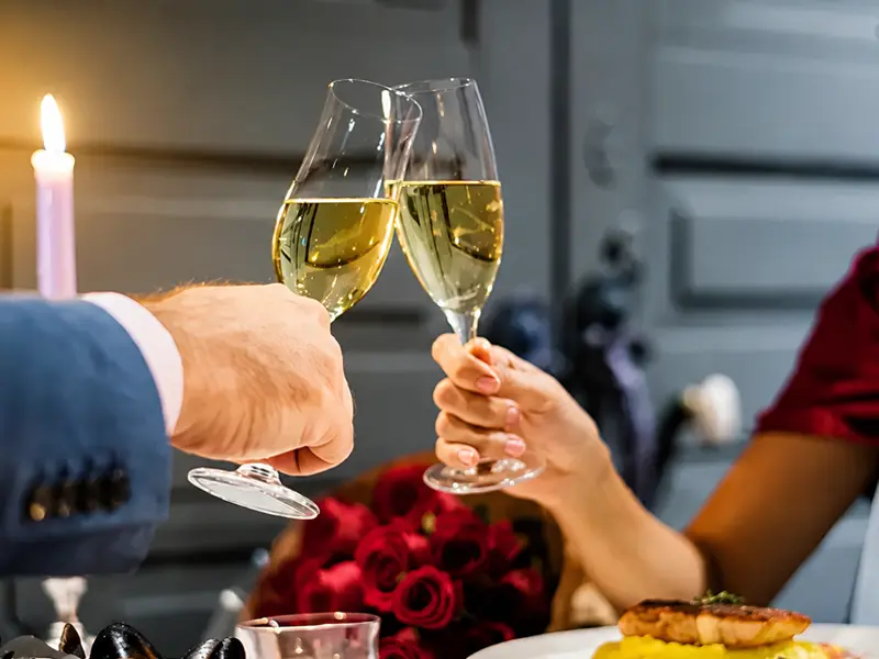 french_dinner_champagne_img01