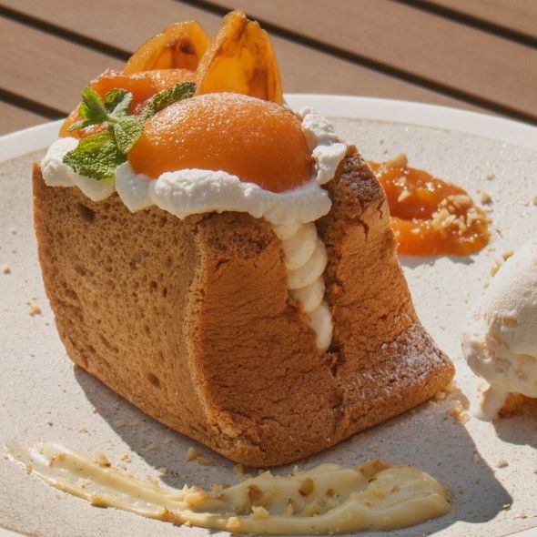 びわシフォンケーキ